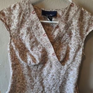Girls size 6 blouse.